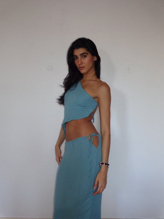 NAOMI SET IN CAPRI